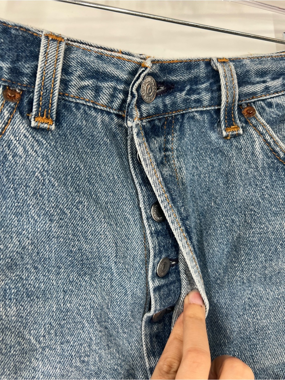 Re/Done High-Rise Button Fly Denim Cutoff Shorts - Picture 4 of 9